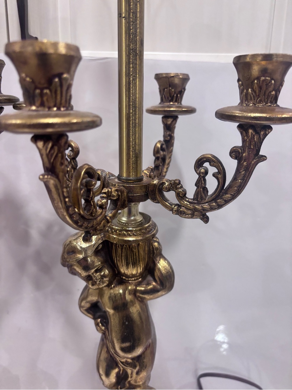 Vintage brass pair of gold cherub candelabra table lamps Hollywood regency - Picture 5 of 16